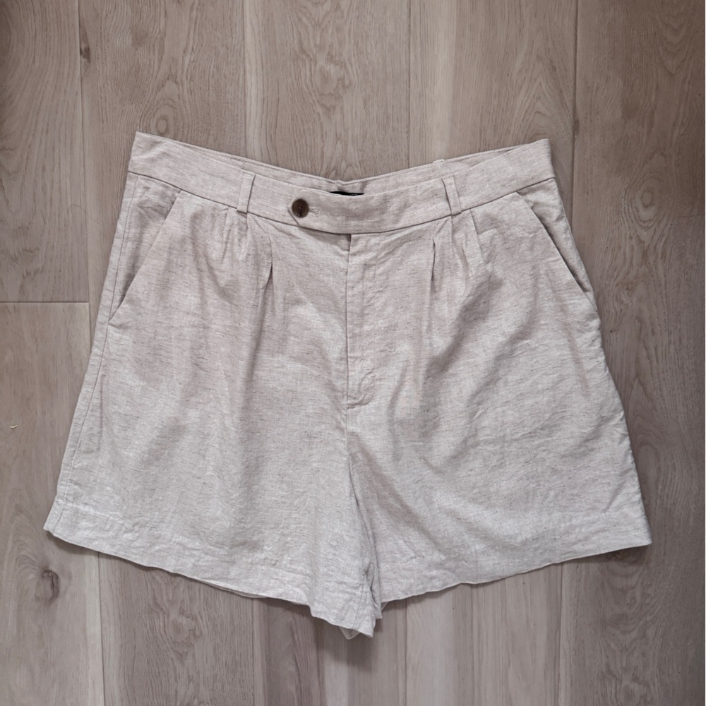 Banana Republic Linen Cotton Blend Beige Shorts Size 16